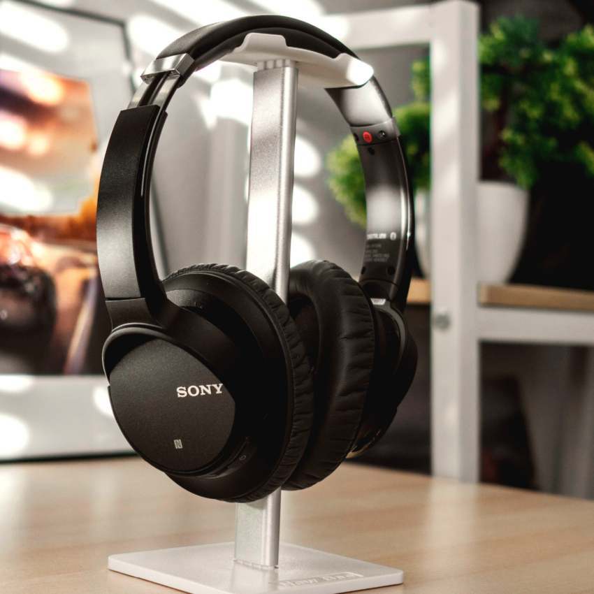 ZAMAK alloy headphones with strength, rigidity, and excellent fluidity for high performance