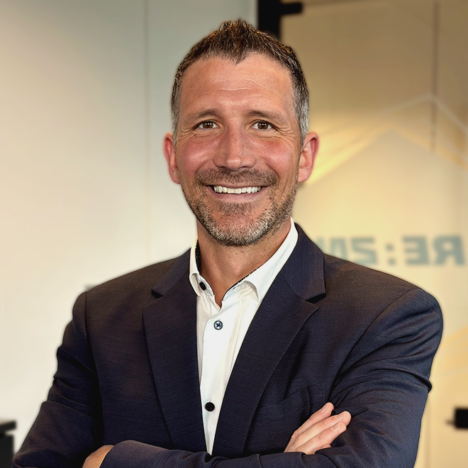 Portrait of Matthias Burbach, Sales Manager at REAZN, responsible for global zinc alloy distribution